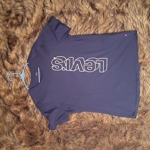 Blue Levi's brand tshirt